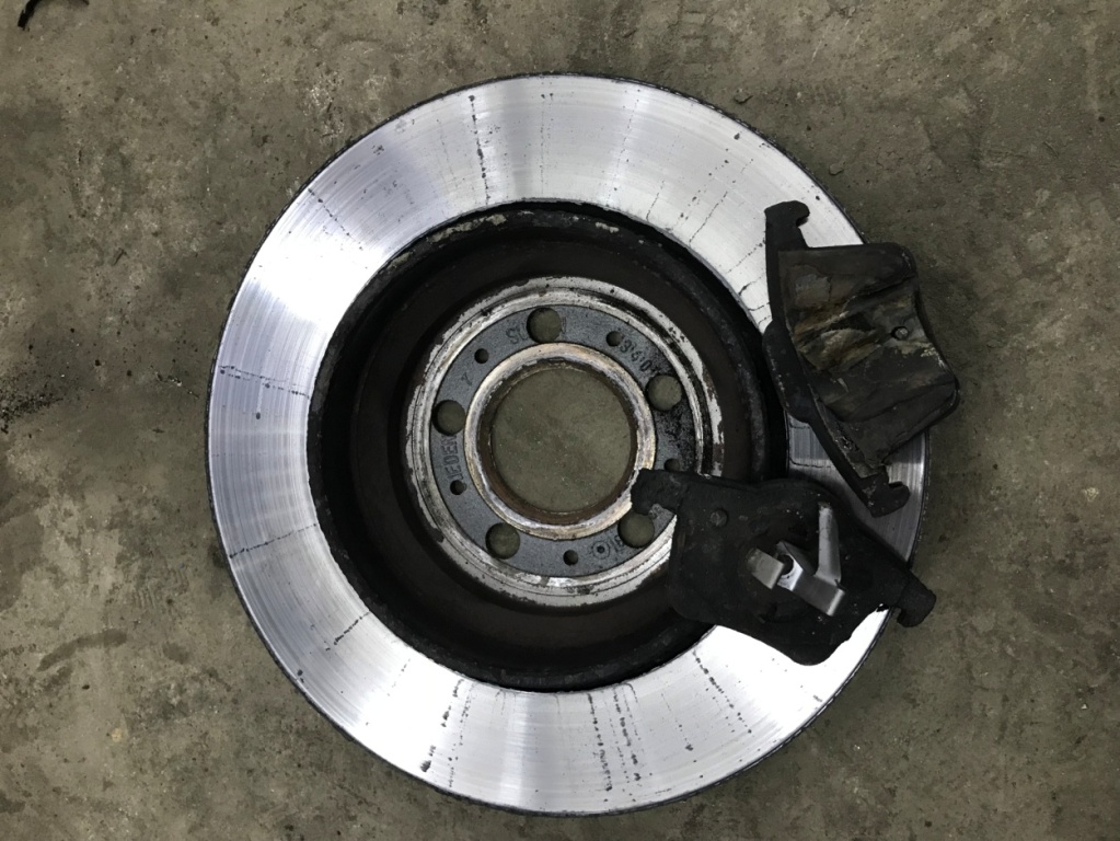 замена тормозных колодок Вольво